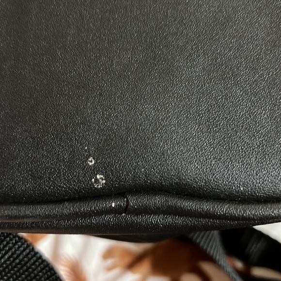 Bose QC1 carrying case - Picture 6 of 7